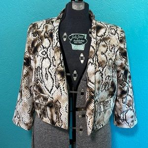 {Worthington} 🐍 Snake print blazer